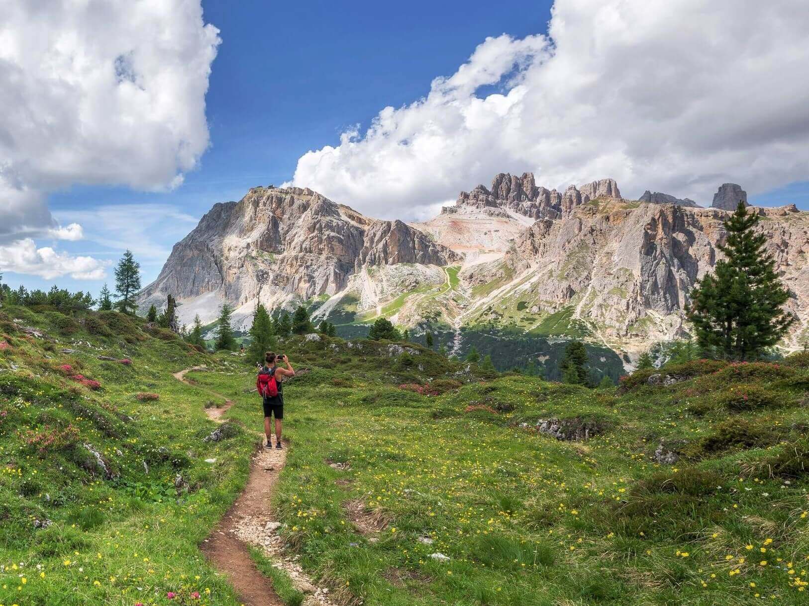 Winner small image - One Foot Abroad